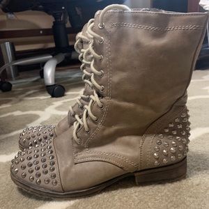 Womens size 7 studded combat boots